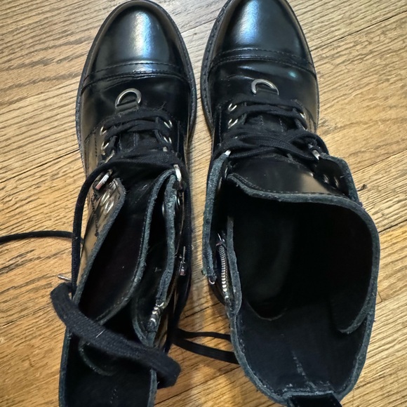 All saints combat - Picture 3 of 4